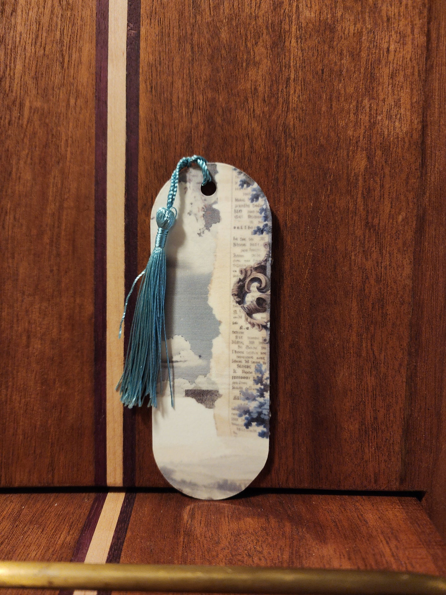 Rustic cloud bookmark