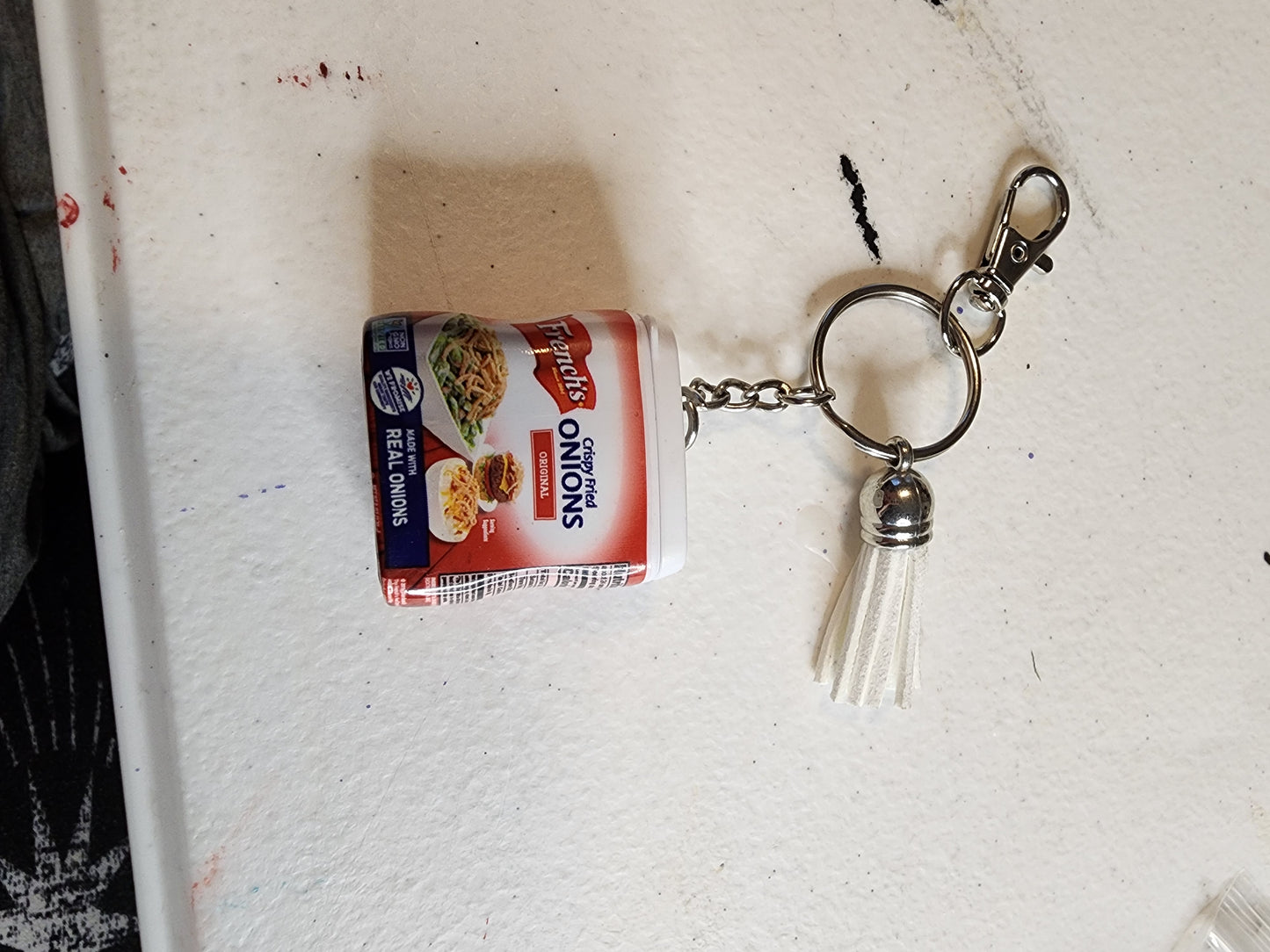 French's crispy onions key chain