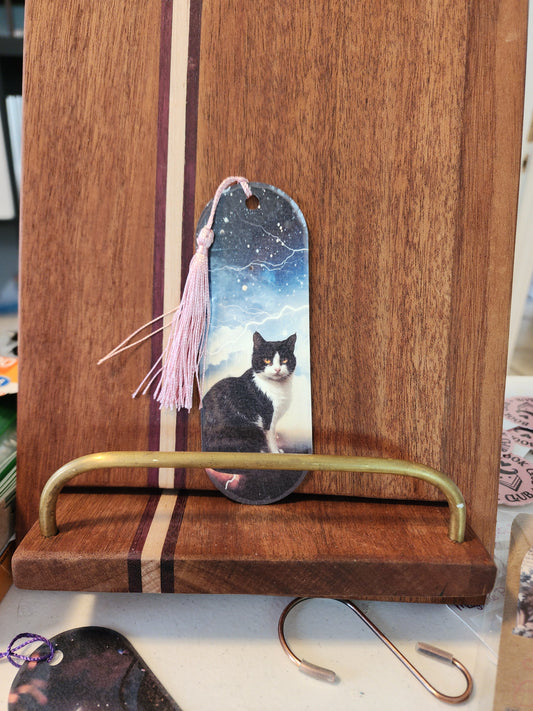 Black and white cat bookmark